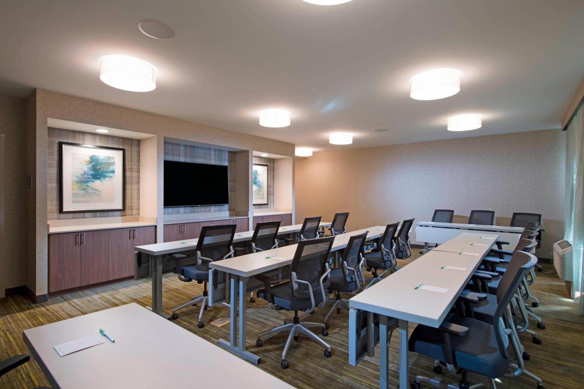 מלון Courtyard By Marriott Atlanta Alpharetta/Avalon Area מראה חיצוני תמונה